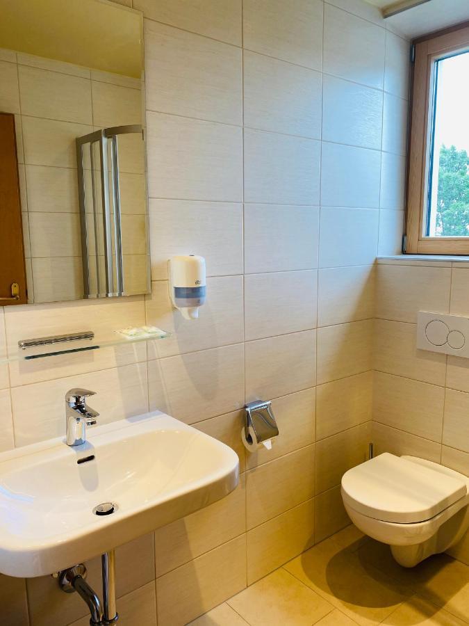 Single Room,995766331:JPEG